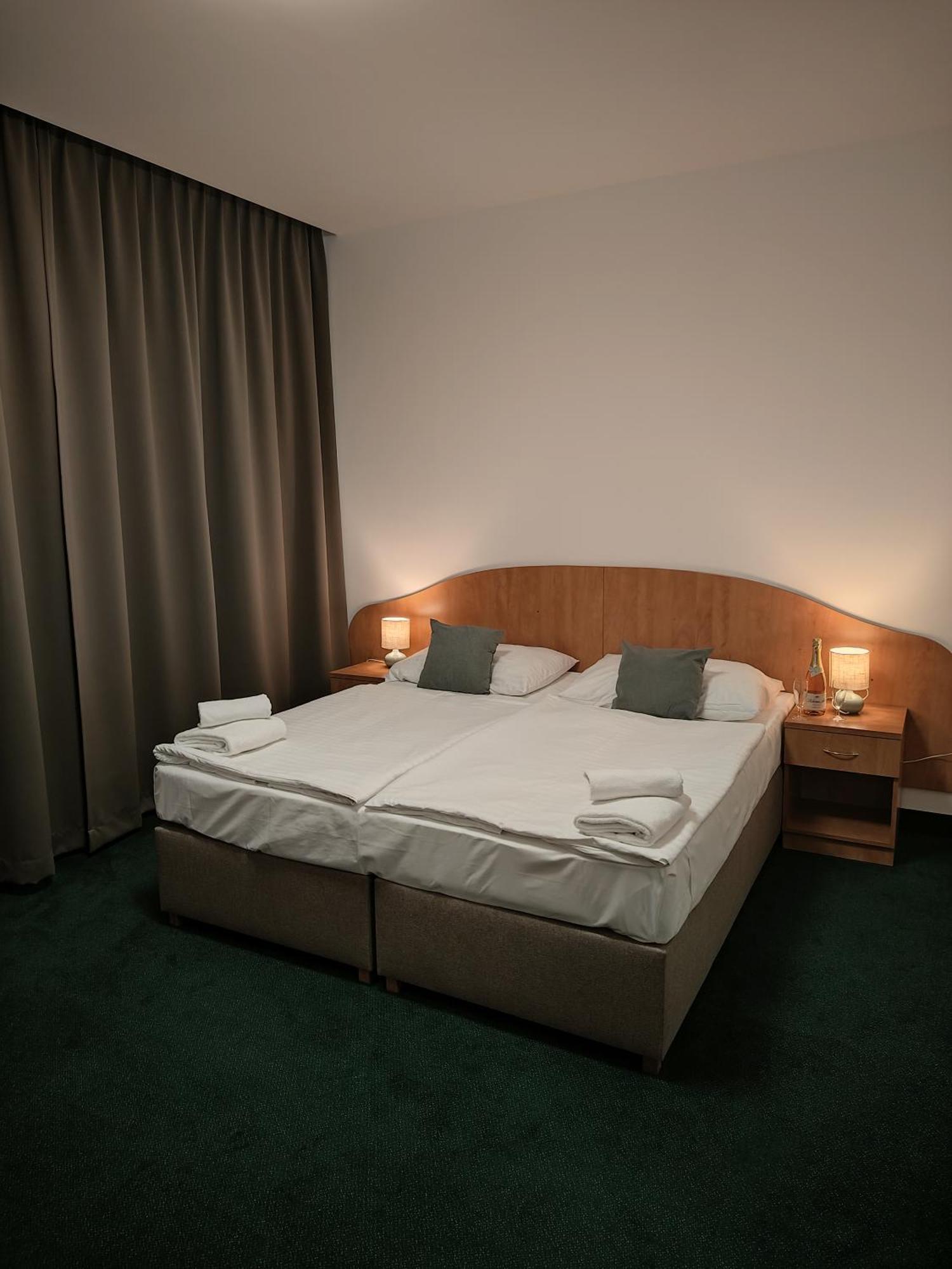 Hotel Legie Prag Eksteriør billede